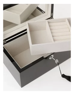 Cheapest 🤩 Design Studio High Gloss Tassel Key Black Jewellery Box ⭐ -bracelets Sales unnamed file 1258