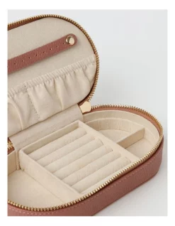 Cheap 😀 Design Studio Flat Oval Jewel Case In Pink ✨ -bracelets Sales unnamed file 733