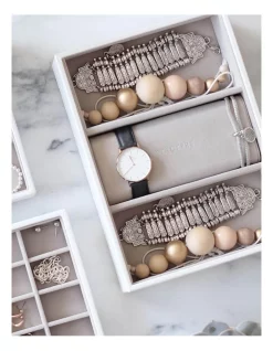 Outlet โจ Stackers โ Watch Bracelet Pad Grey Jewellery Box ๐ฅฐ 10 Outlet โจ Stackers โ Watch Bracelet Pad Grey Jewellery Box ๐ฅฐ -bracelets Sales unnamed file 829