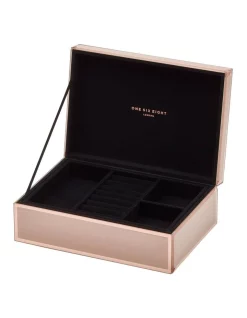 Brand new β¨ One Six Eight London Florence Blush Large Jewellery Box π 8 Brand new β¨ One Six Eight London Florence Blush Large Jewellery Box π -bracelets Sales unnamed file 969